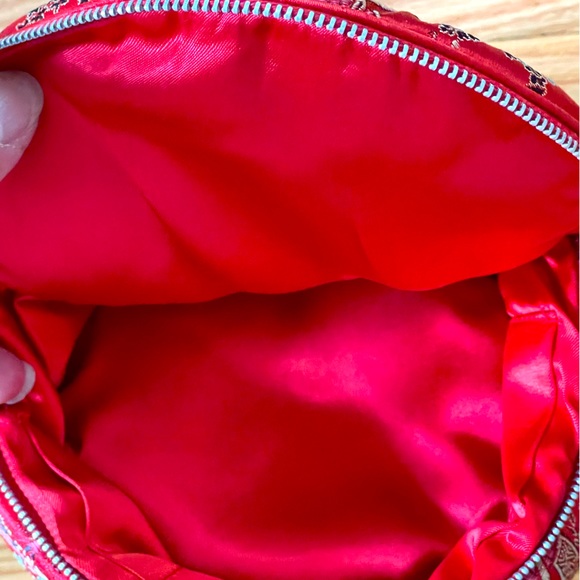 2 Vintage Round Zippered Cosmetic Jewelry Cases 60’s Designer Andre Richard - Picture 8 of 9